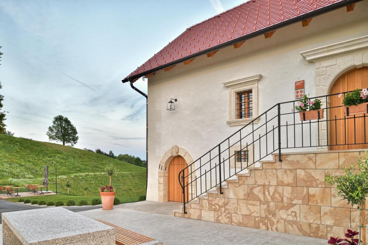 Hisa 1624 - Adults Only Bed & Breakfast Zgornja Kungota Екстериор снимка